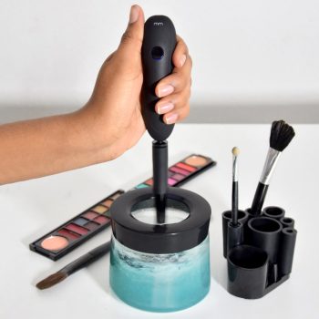 Brush Cleaner - Make Up Kwasten Reiniger - Elektrisch - Schoon Binnen 10 Sec. - 8 Opzetstukken - 2 in 1 - Kwasten Reiniger en Droger